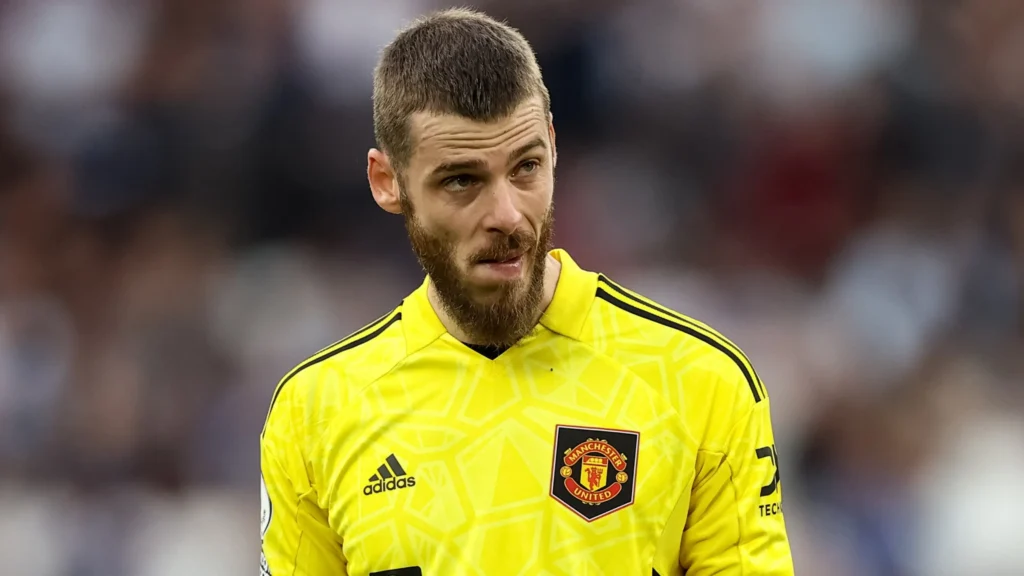Arsenal is reportedly eyeing a surprising target in the form of former Manchester United goalkeeper David de Gea.
