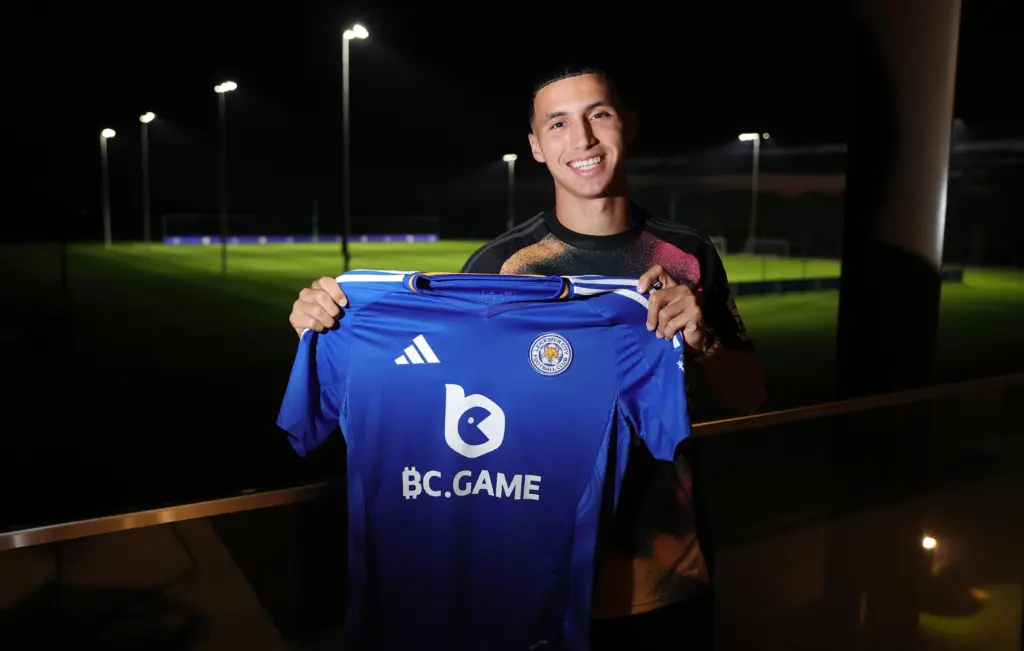 Arsenal continue to push for Bilal El Khannouss, maintaining strong interest as they look to secure the midfielder this summer.