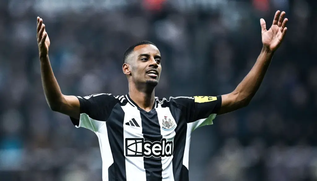 Arsenal handed a huge blow in the signing of the star striker
