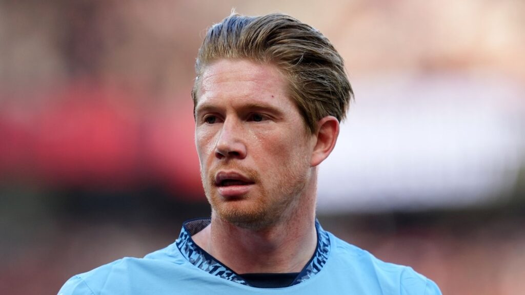 Arsenal join Chelsea and Aston Villa in the pursuit of Kevin De Bruyne, igniting a fierce Premier League transfer battle.