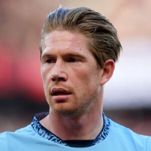 Arsenal join Chelsea and Aston Villa in the pursuit of Kevin De Bruyne, igniting a fierce Premier League transfer battle.