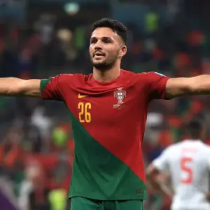 Arsenal, who are still searching for a reliable centre-forward, are keeping a close eye on the Parisian striker.