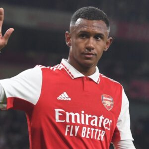 Cruzeiro are in talks with Arsenal regarding the contract of the 22-year-old