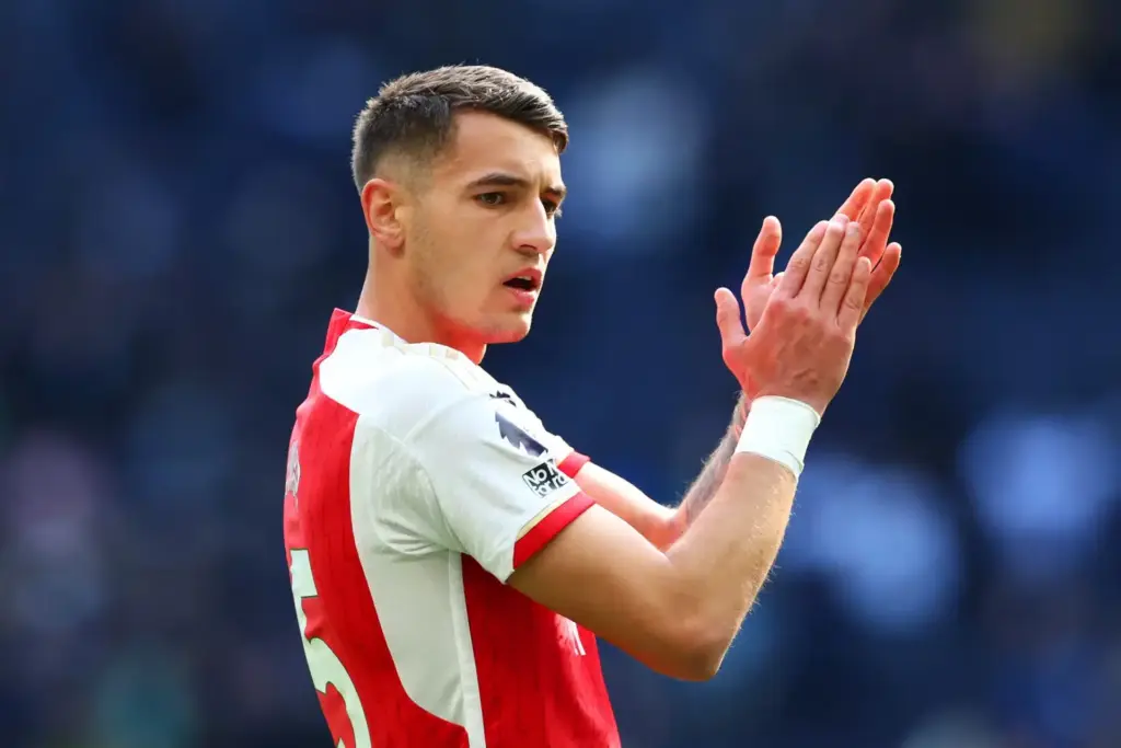 Jakub Kiwior to Be Offered New Arsenal Deal Despite Exit Rumors