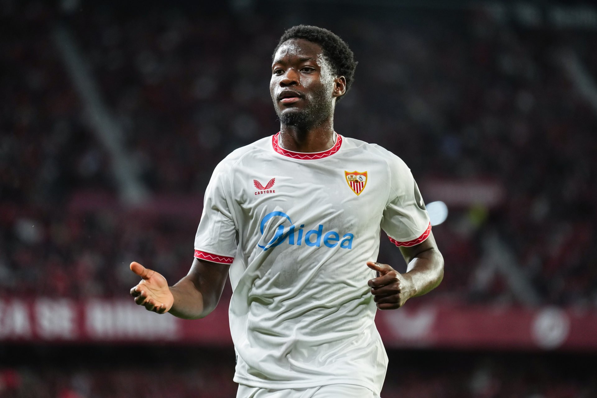 Arsenal show strong interest in Sevilla midfielder Lucien Agoume as they explore a potential €30m move ahead of the January window.
